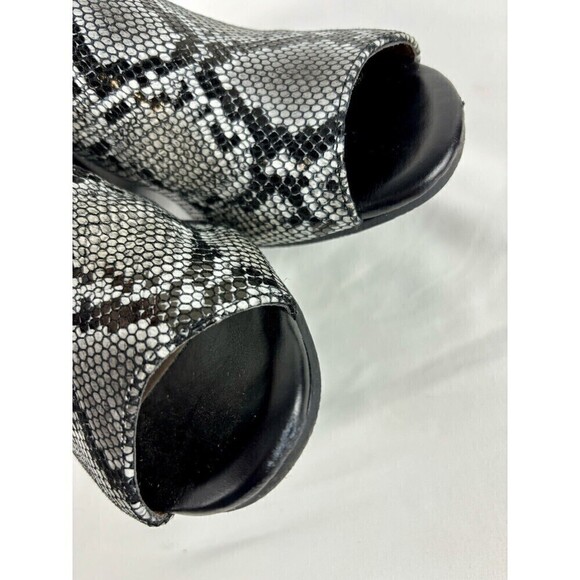 Vionic Kaia Mules Heels Snakeprint Reptile Black White 8.5 Ankle Strap Open Toe - Picture 9 of 14
